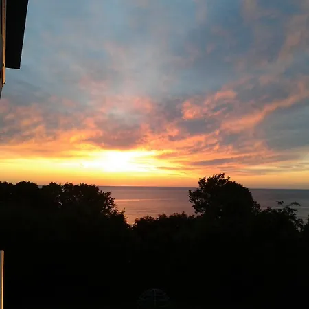 Magnolia Sea View Apartman