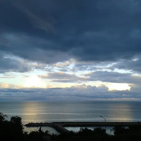 Magnolia Sea View Apartman